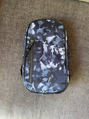 Tumi Voyageur Mila Small Sling, Indigo Floral New without Tag